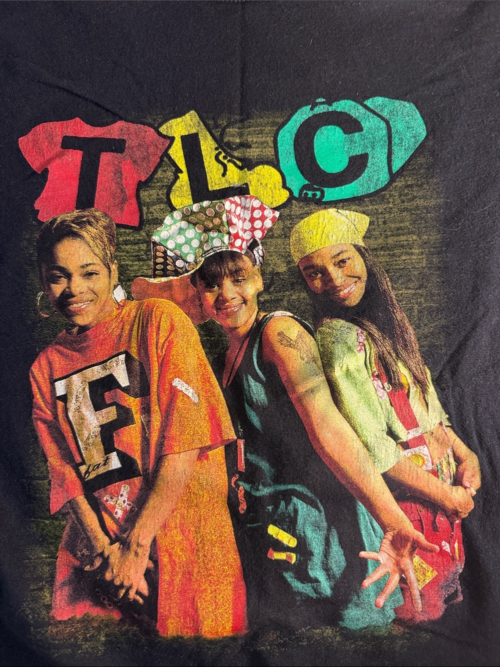 TLC Graphic Kids T-Shirt in Black with Colorful Print 18 1/2 pit to pit vintag M